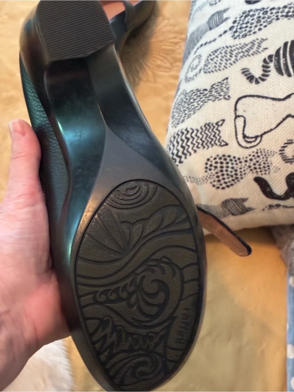 Umberto Raffini Black Leather Mary Jane Heels Sz 7.5